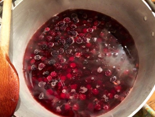 Simmering the blackberries