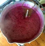 Boiling a pan of blackberries to make&nbsp;jelly